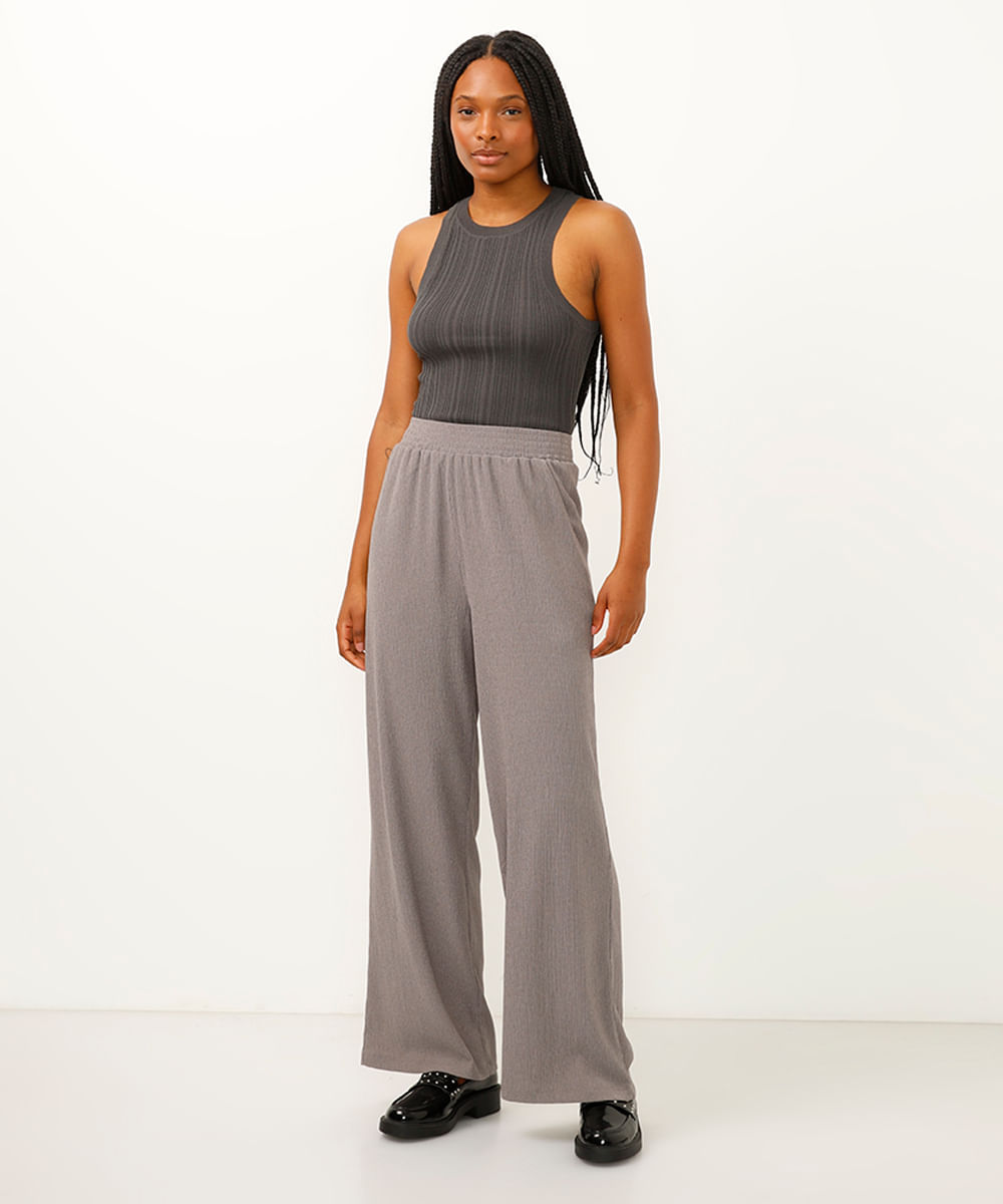 calça wide leg com bolsos texturizada cinza