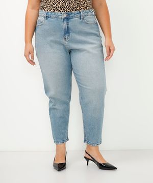 calça mom jeans com bolsos plus size azul