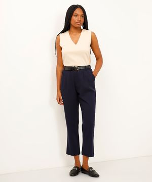 calça carrot com linho cintura alta azul marinho