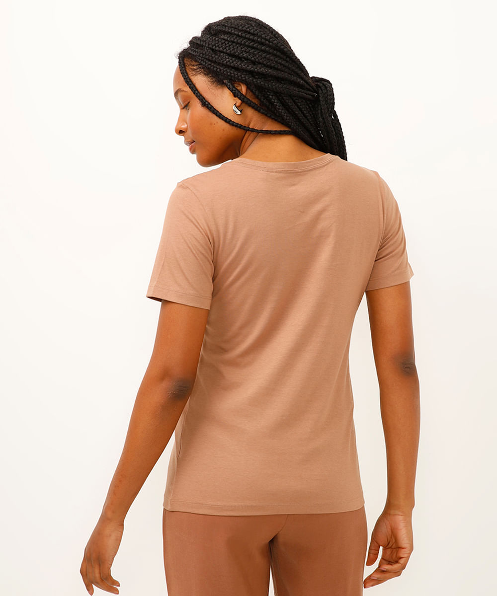 camiseta de algodão pima manga curta marrom