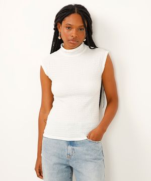 regata muscle tee texturizada gola alta off white