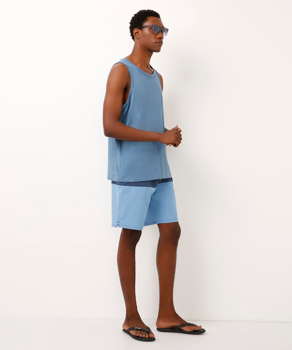 boardshort com recorte e cordão azul