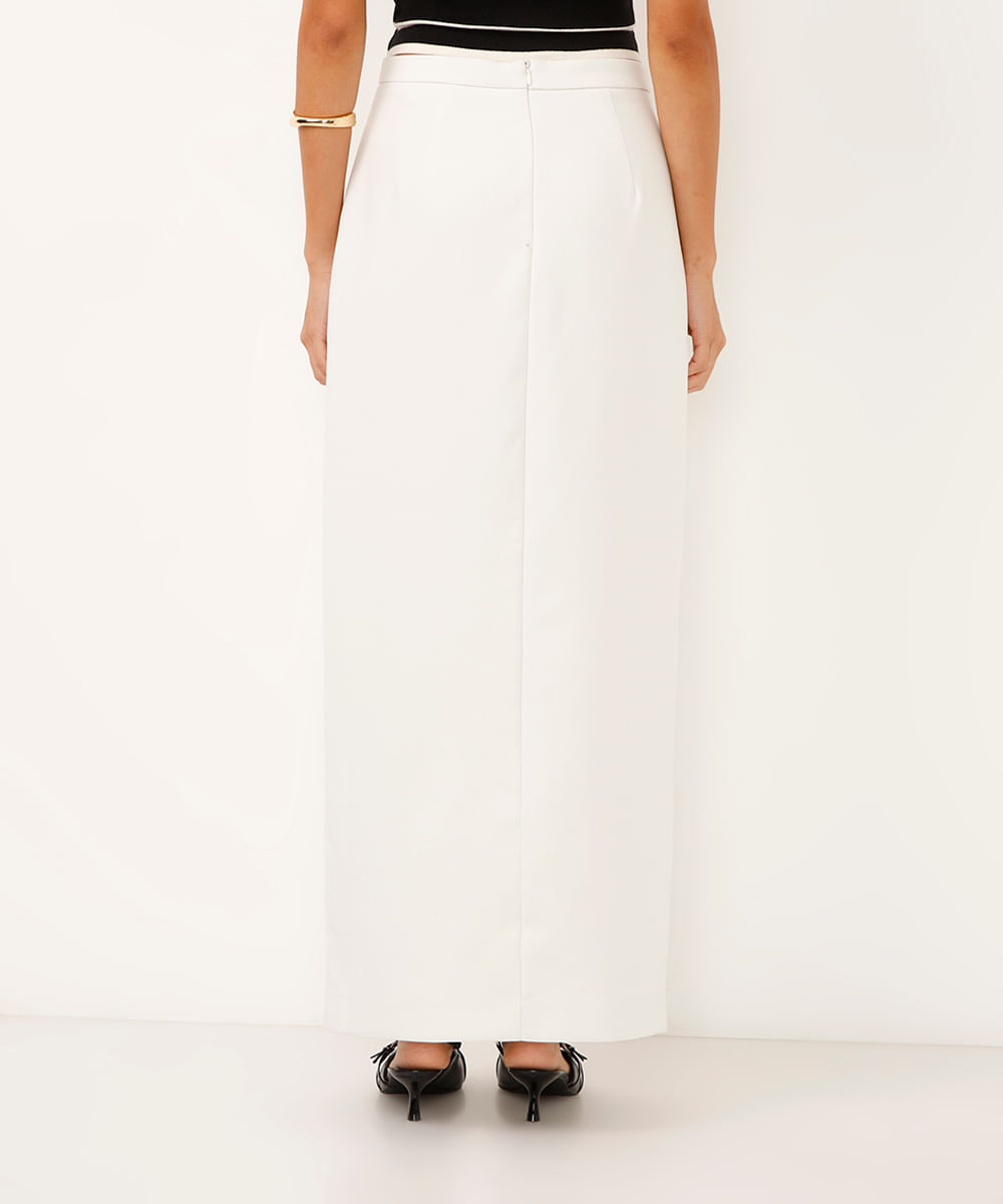 saia midi de alfaiataria com fenda e bolsos off white