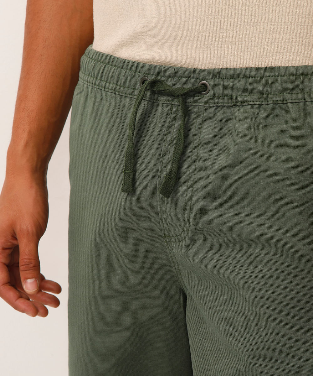 bermuda jogger de sarja texturizada verde