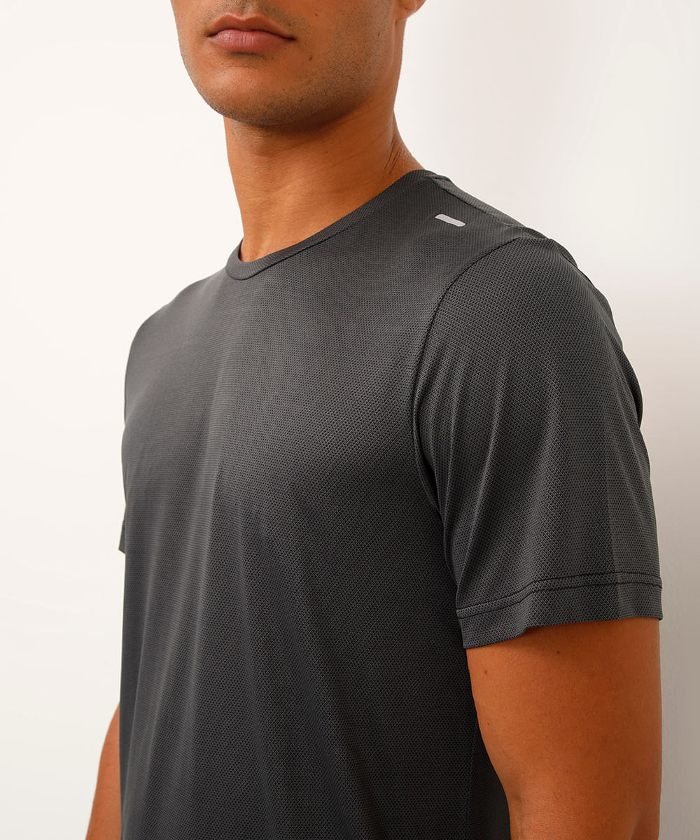 camiseta manga curta esportiva cinza