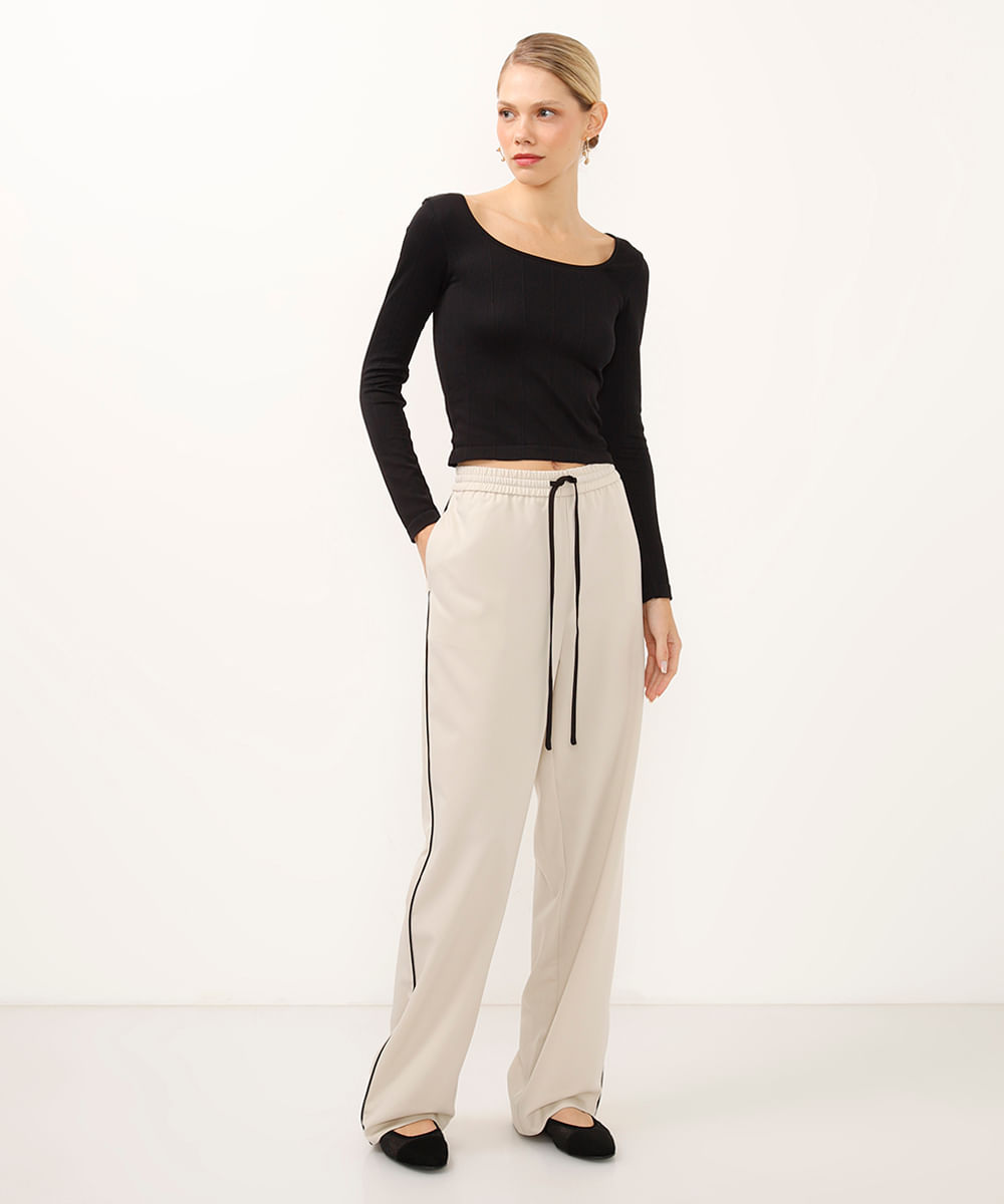 blusa decote canoa manga longa texturizada preta