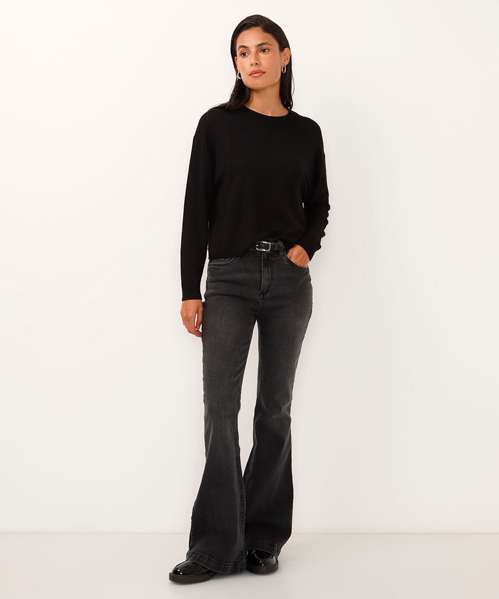 suéter de tricot decote redondo manga longa preto