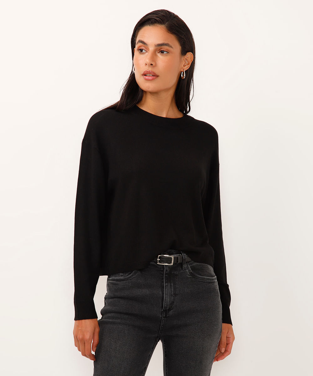 suéter de tricot decote redondo manga longa preto