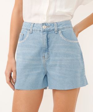 short mom jeans cintura super alta com bordado azul