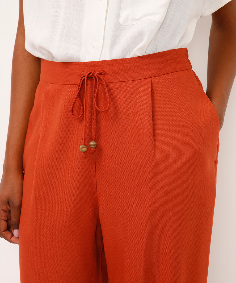calça jogger de viscose com pregas - laranja escuro
