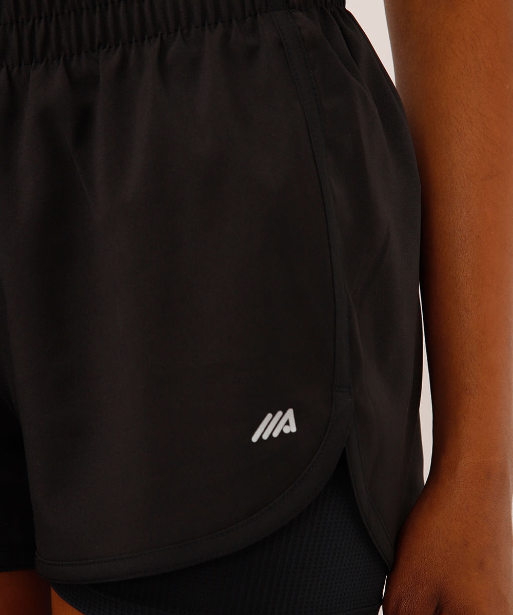 short running com forro esportivo preto