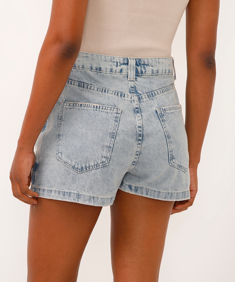short saia jeans cintura alta com bolso cargo azul