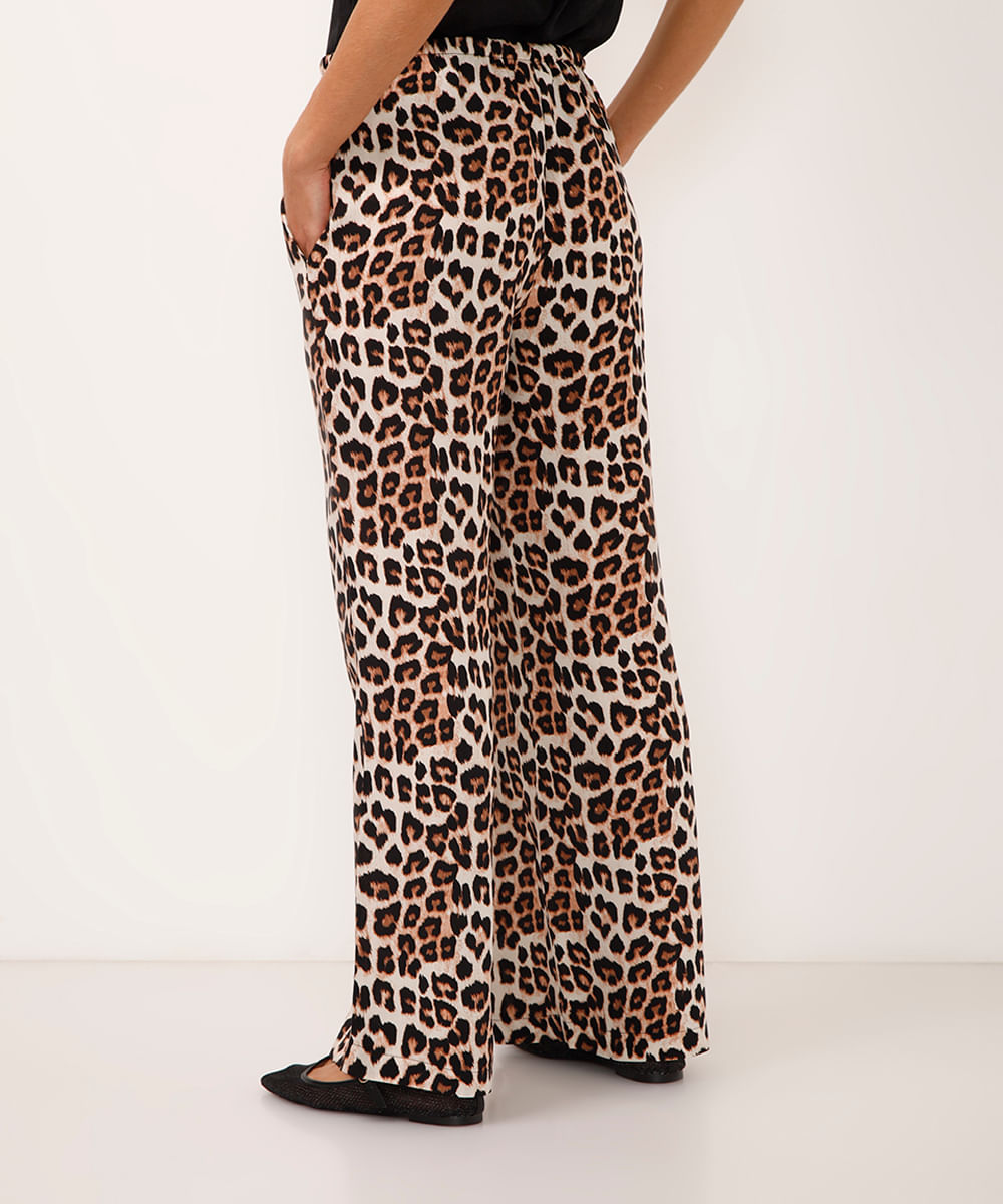 calça wide leg de viscose animal print bege