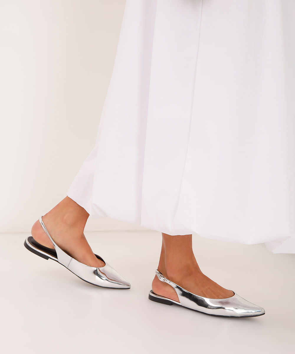 sapatilha metalizada bico fino via uno prateado