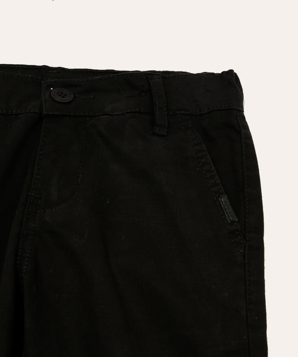 calça slim de sarja infantil com bolsos chino preto