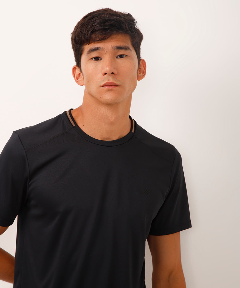 camiseta manga curta preta