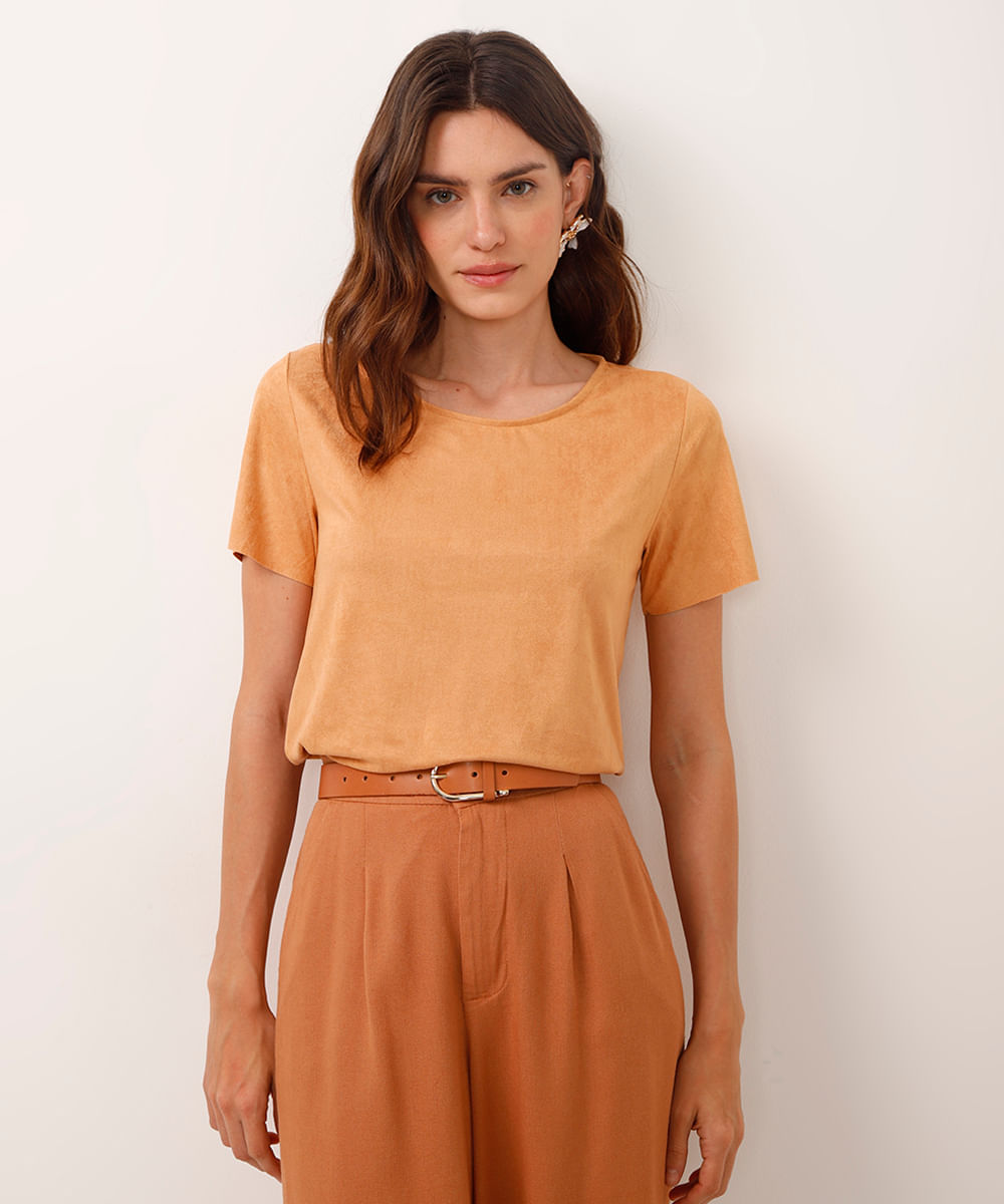 cropped de suede manga curta nude - camelo