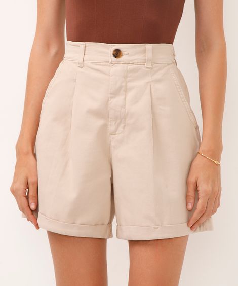 bermuda mom de sarja com pregas bege