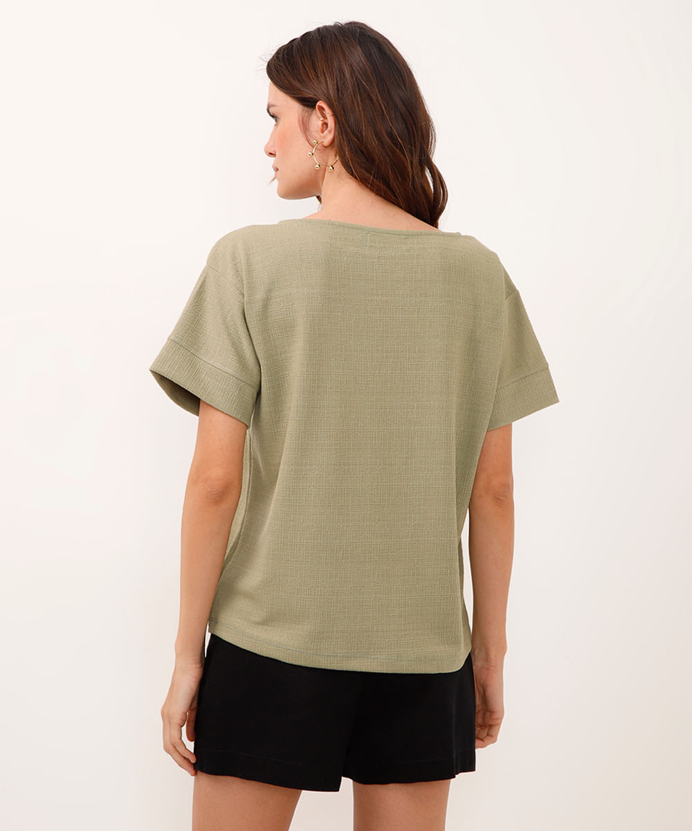 blusa com recorte manga curta verde