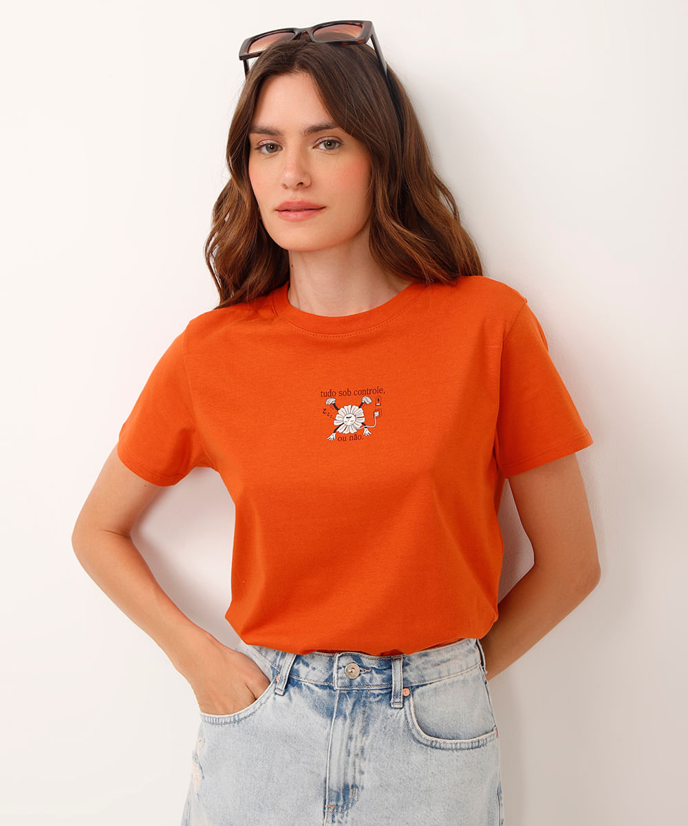camiseta manga curta de algodão tudo sob controle laranja