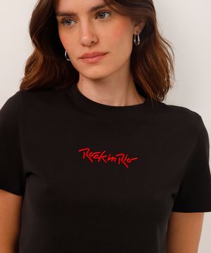 camiseta cropped de algodão rock in rio preta