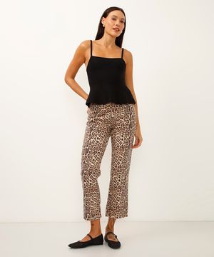 calça boot cut cropped de sarja animal print colorida