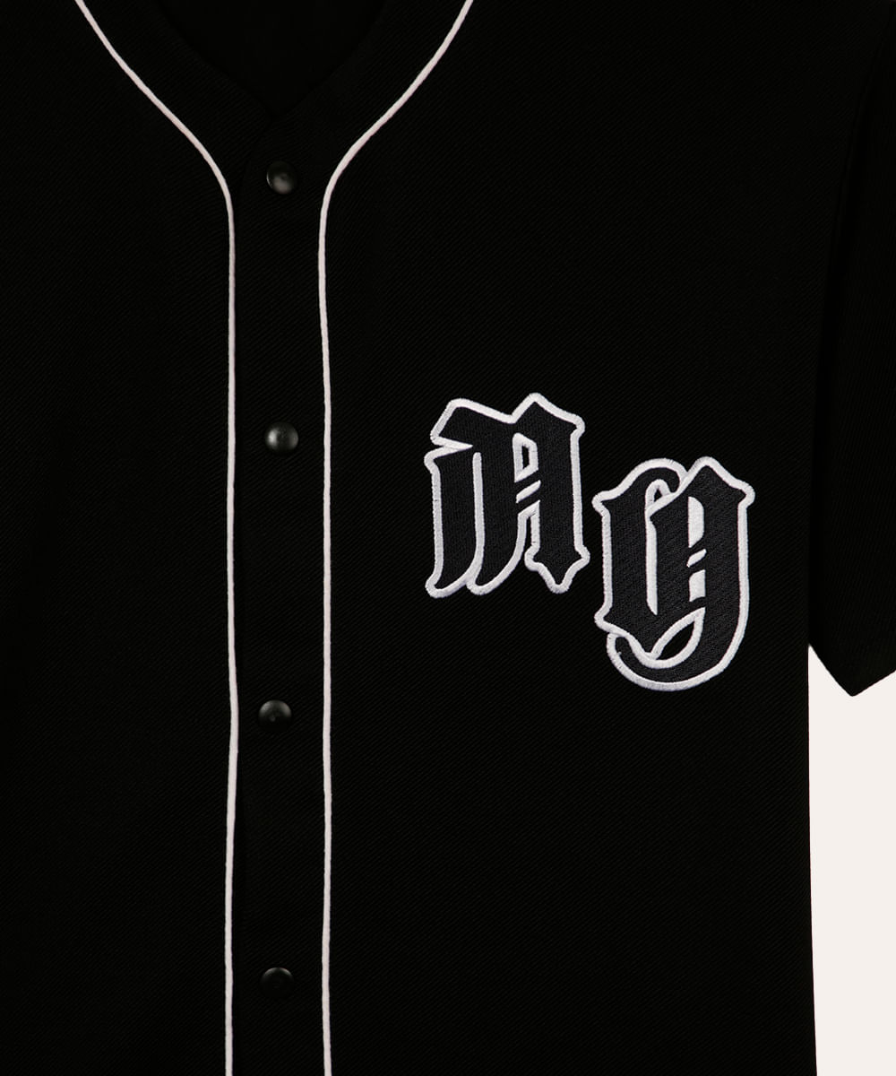 camisa juvenil texturizada com bordado ny preto