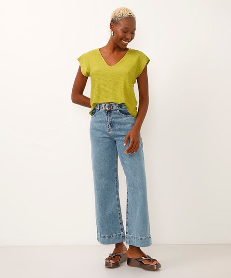 calça wide leg cropped jeans cintura alta com cinto azul