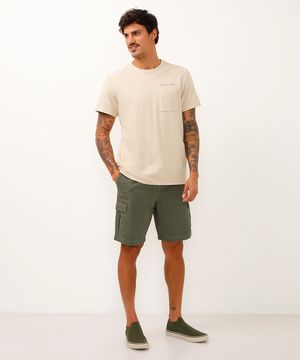 bermuda jogger de sarja com bolsos cargo verde militar