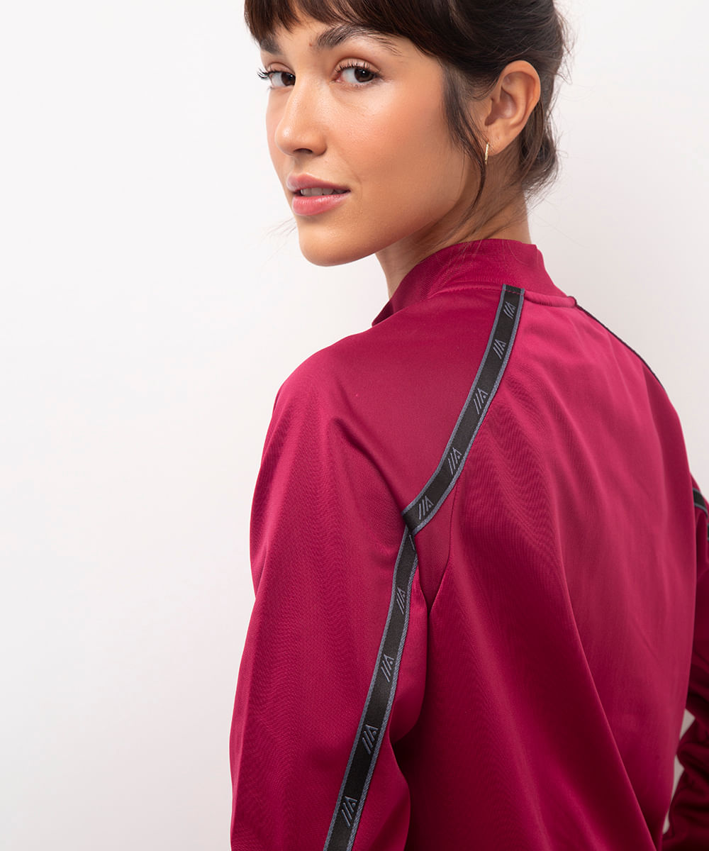 jaqueta cropped esportiva ace vinho