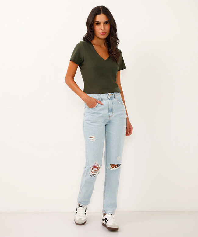 camiseta de algodão peruano decote v verde