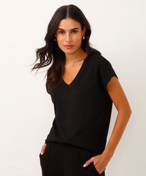 camiseta decote v manga curta texturizada preta