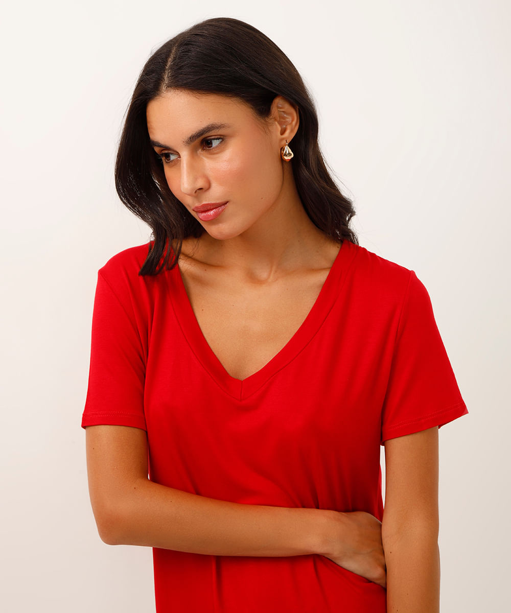 Camiseta Feminina Básica Manga Curta Decote V Vermelha