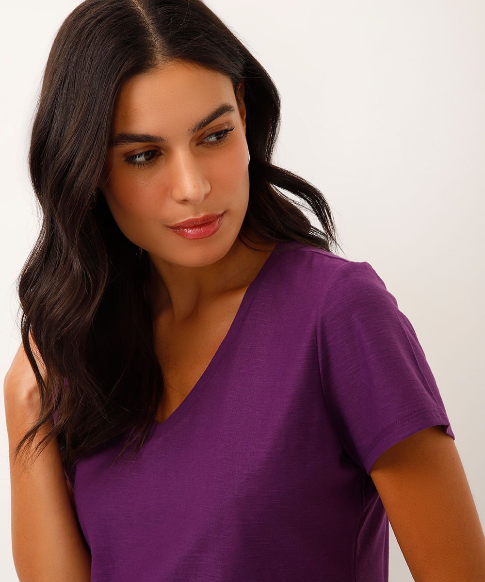 camiseta de algodão peruano decote v - roxo escuro