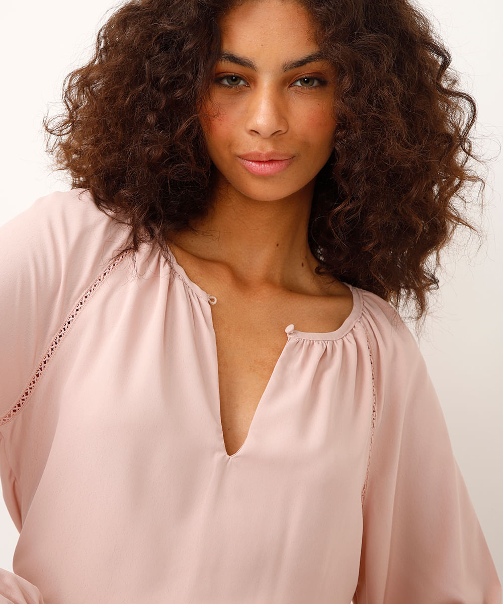 blusa manga bufante com recorte rosa