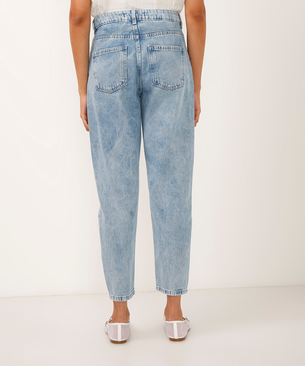 calça mom jeans cintura alta margaridas azul