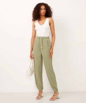 calça jogger texturizada verde