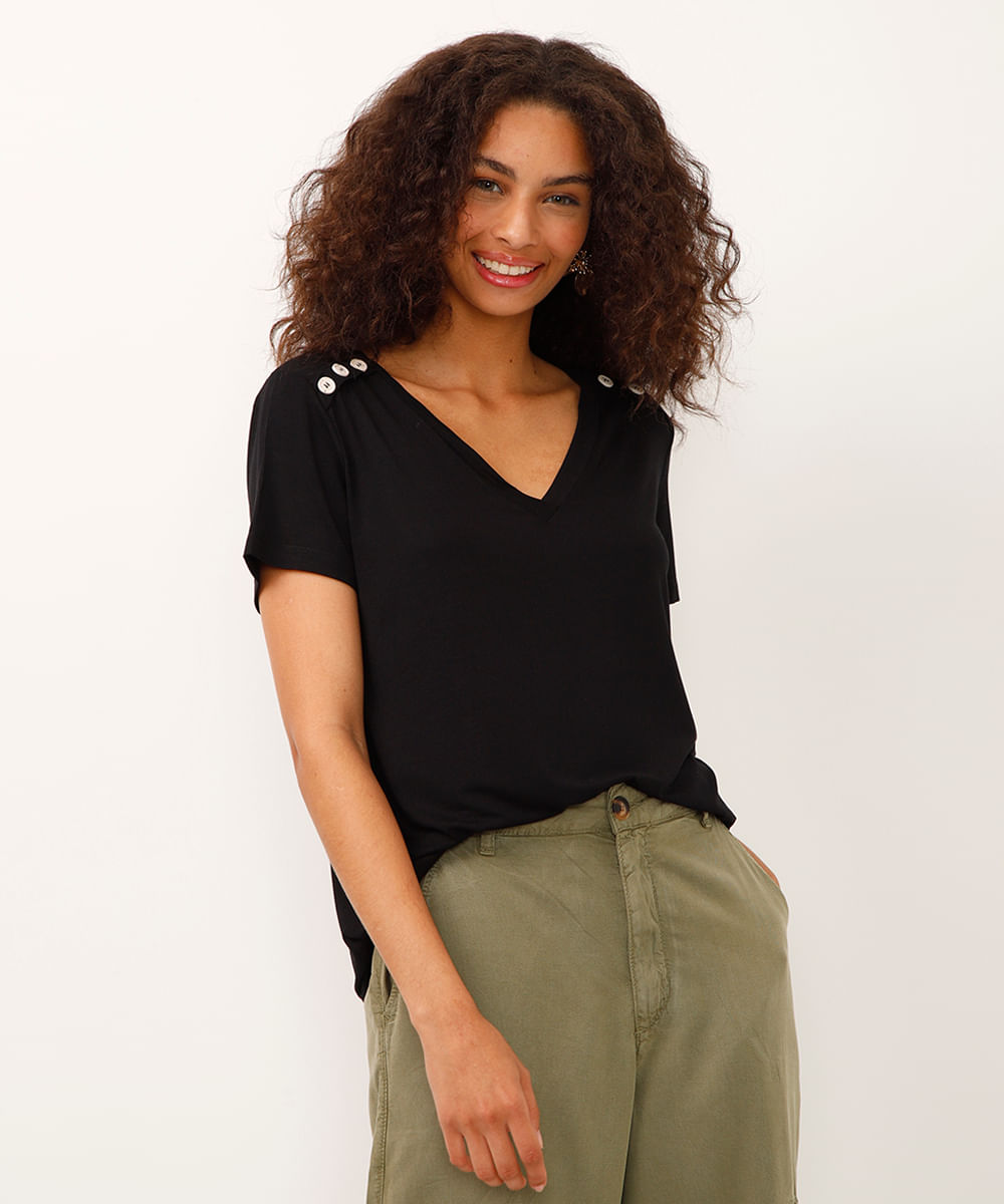 camiseta de viscose decote v com botões preta