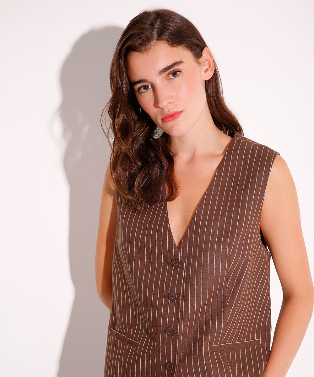 colete de linho risca de giz mindset marrom