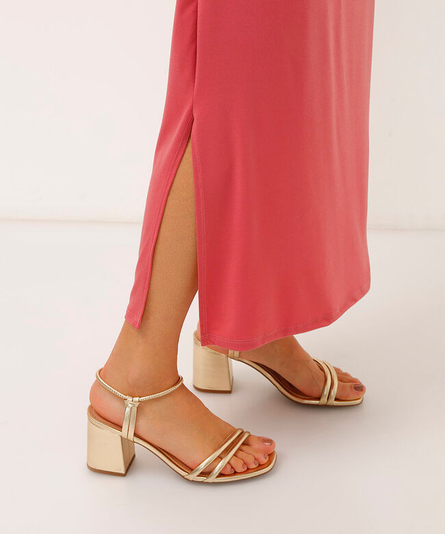 saia midi com franzido e fenda rosa