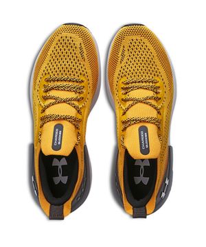 Kit 1 Tênis de Corrida Masculino Under Armour Charged Quicker e 3 pares de Meia cano alto Amarelo