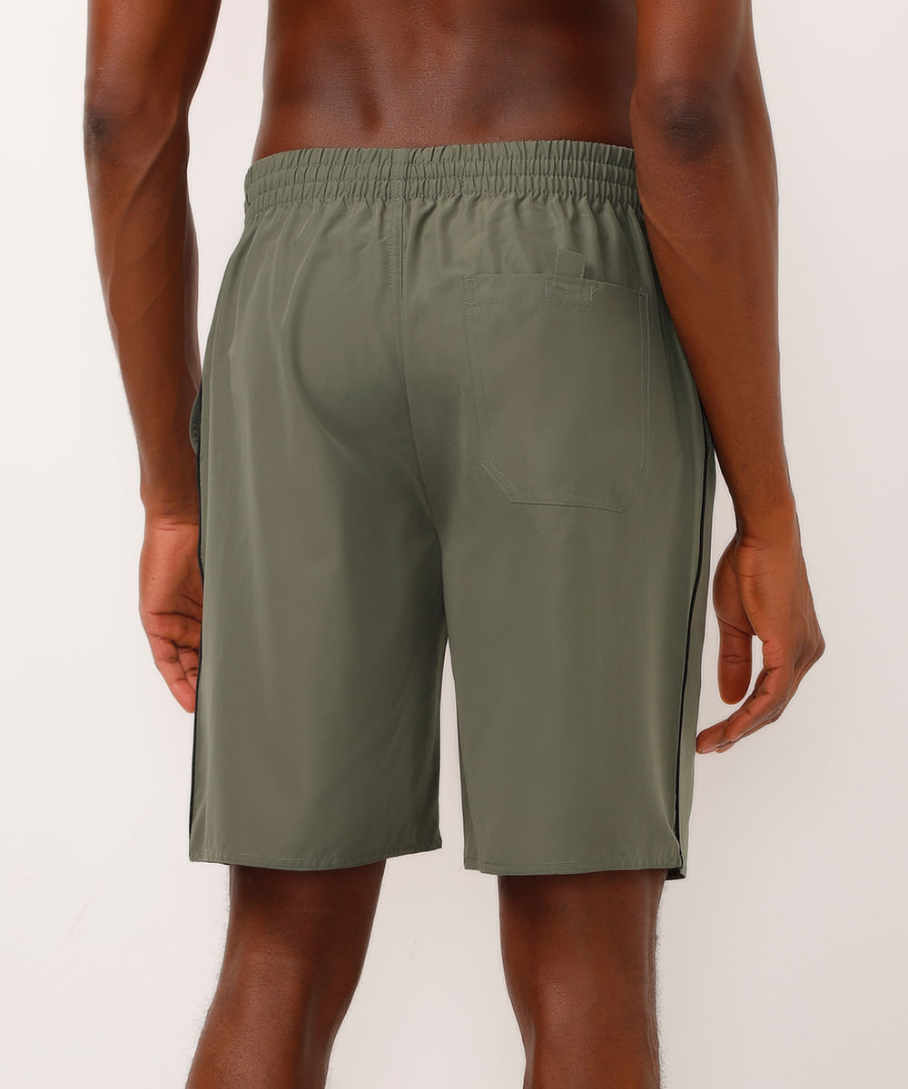 bermuda reta com nervuras na lateral esportiva ace verde militar