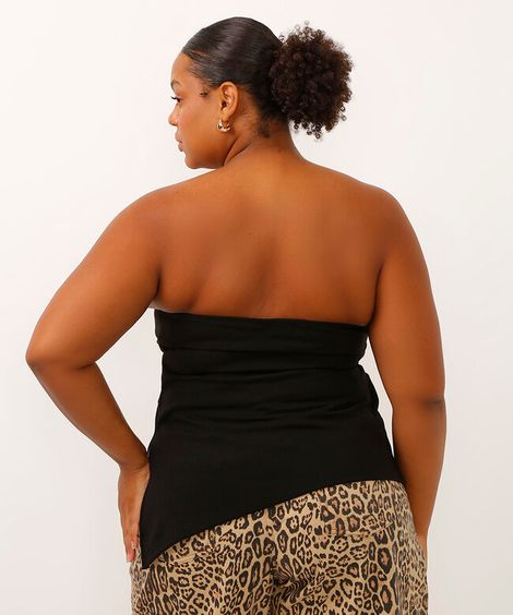 blusa plus size sem alça assimétrica com franzido e fenda preto