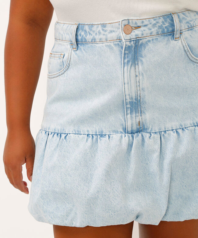 saia curta balonê jeans cintura alta plus size azul
