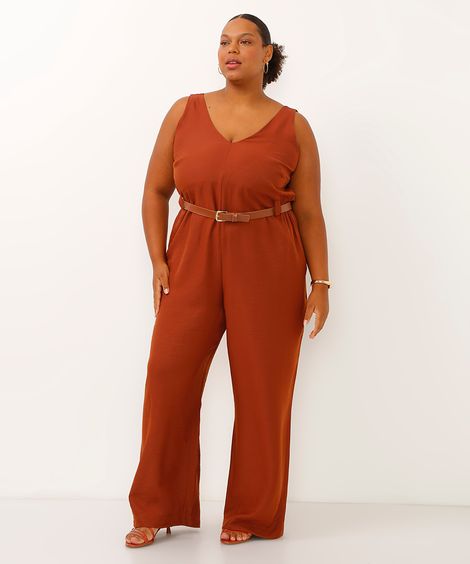 macacão wide leg de viscose com cinto plus size marrom