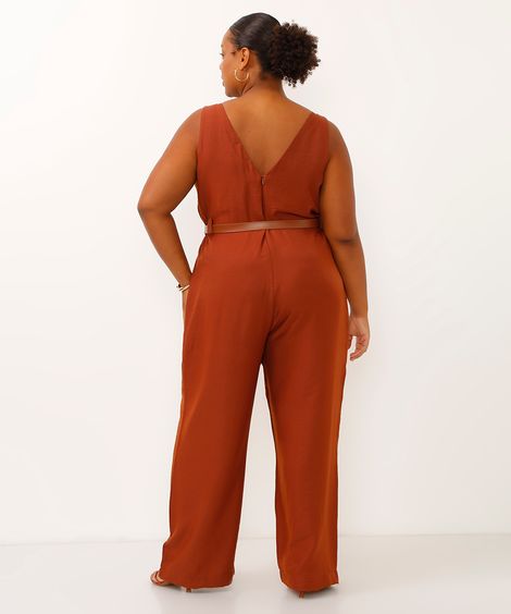 macacão wide leg de viscose com cinto plus size marrom