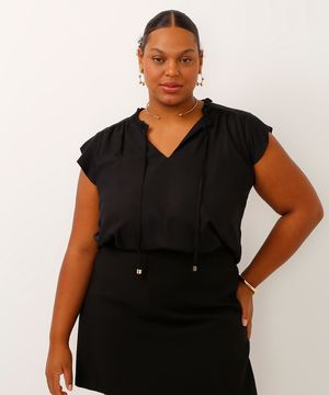 blusa plus size de viscose decote laço preto