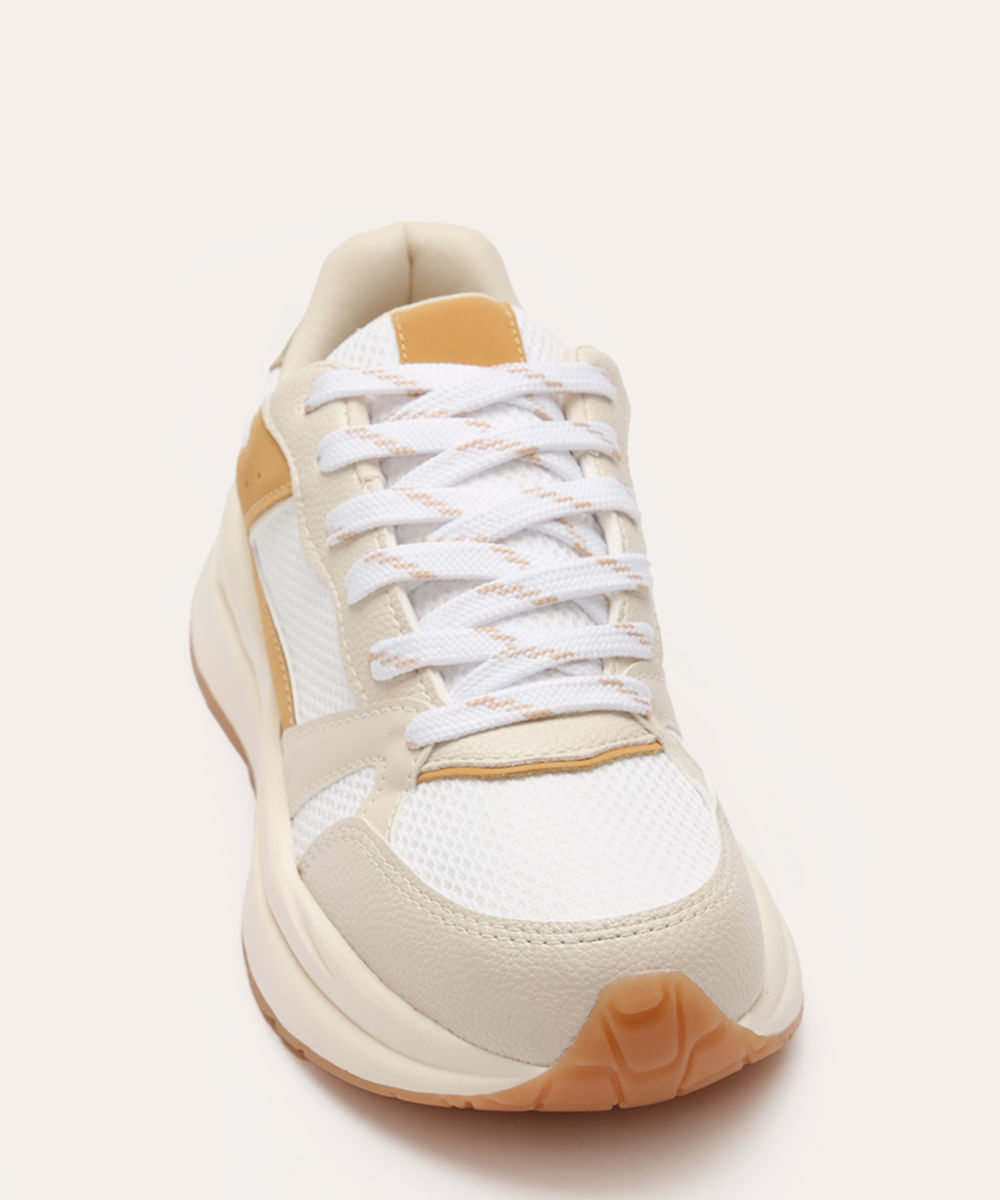 tênis casual com recortes oneself off white