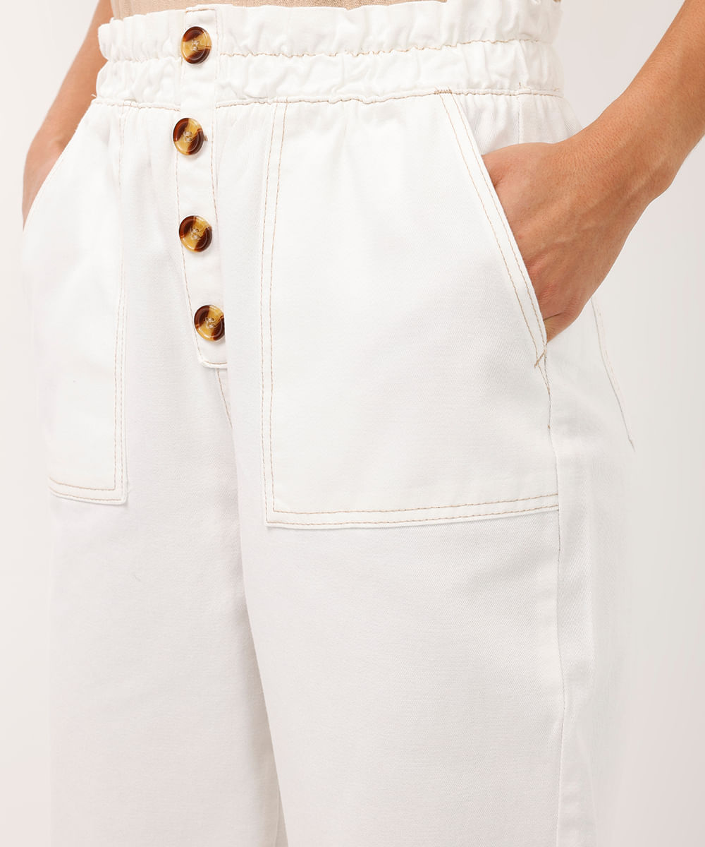 calça clochard de sarja cintura alta botões off white