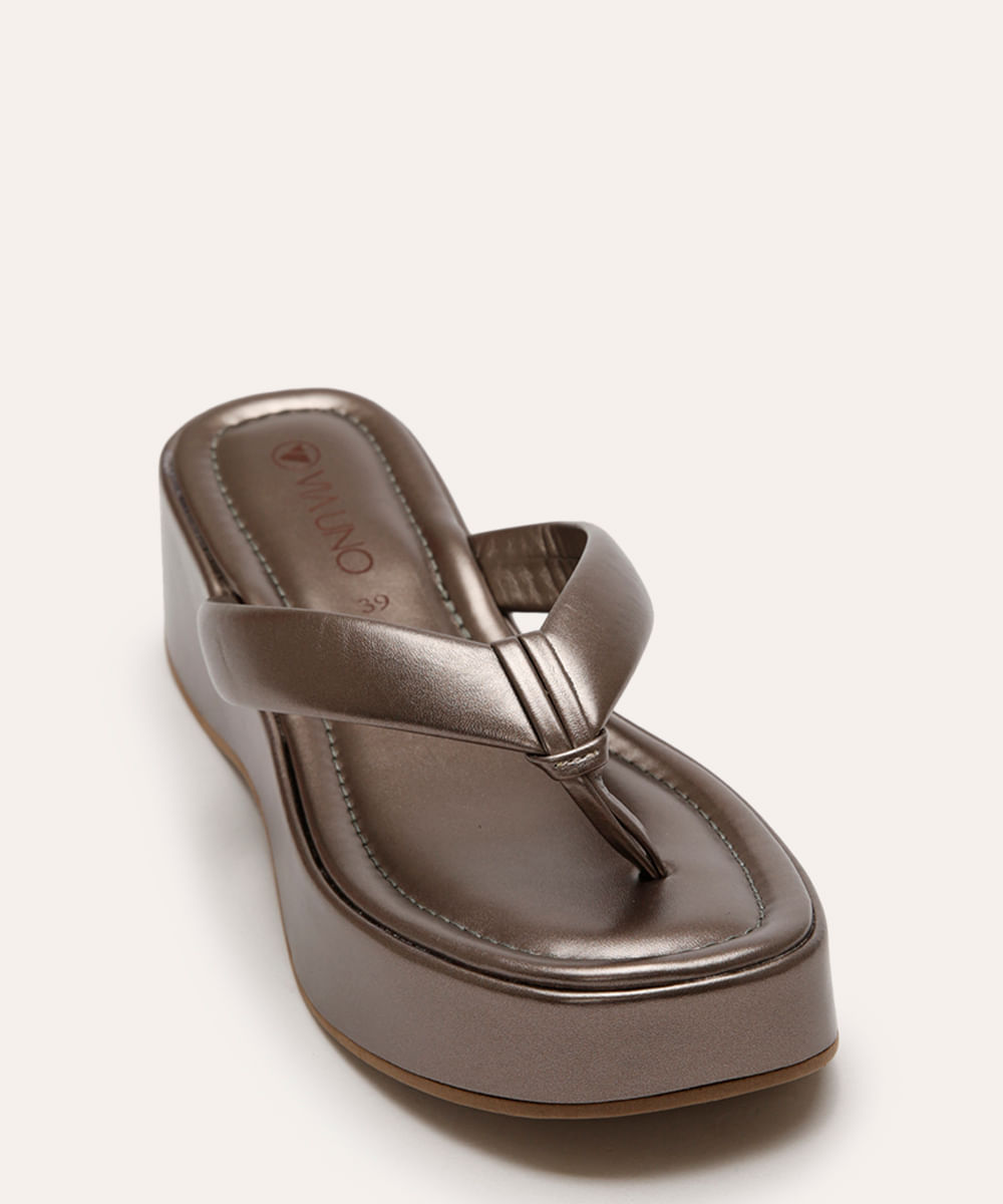 tamanco flatform metalizado via uno prateado